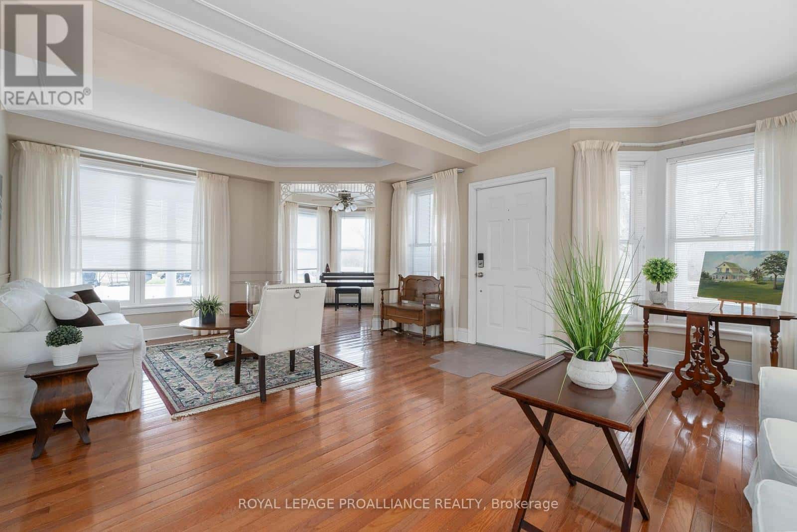 25 PRINYERS COVE CRESCENT — Prince Edward County (North Marysburg Ward), Ontario - Photo 5 of 38