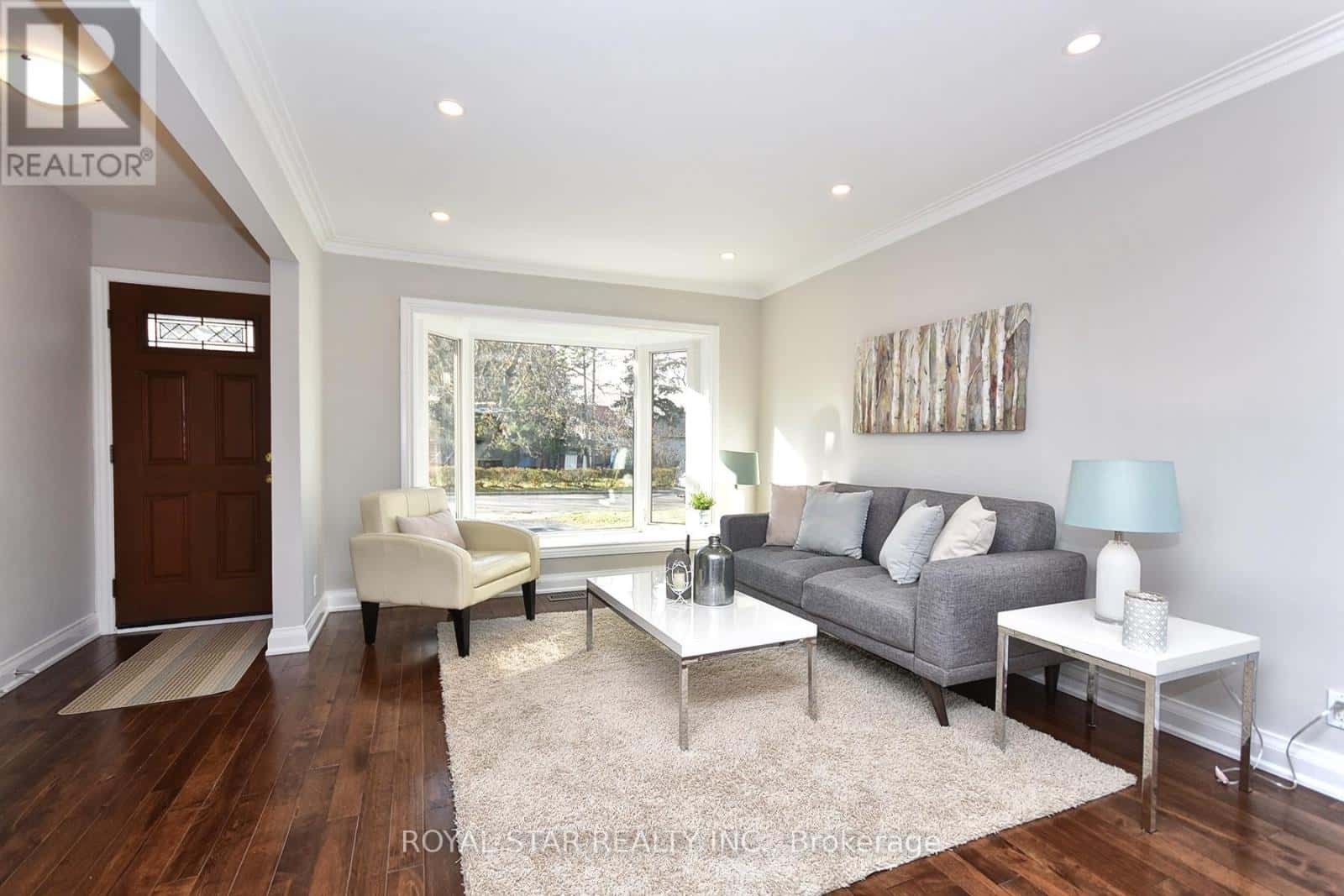 MAIN - 25 TWIN PAULS CRESCENT — Toronto (Wexford-Maryvale), Ontario - Photo 3 of 11