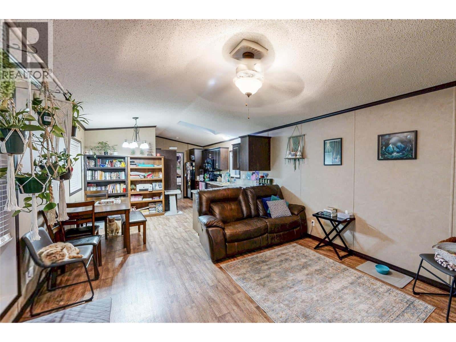 1400 12th Street — Golden, British Columbia - Photo 5 of 18