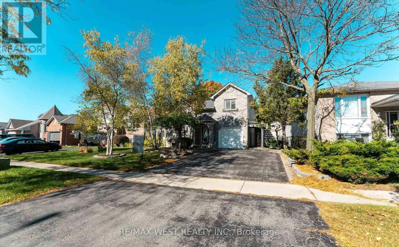 852 BEATRICE STREET E — Oshawa (Pinecrest), Ontario - Photo 3 of 49