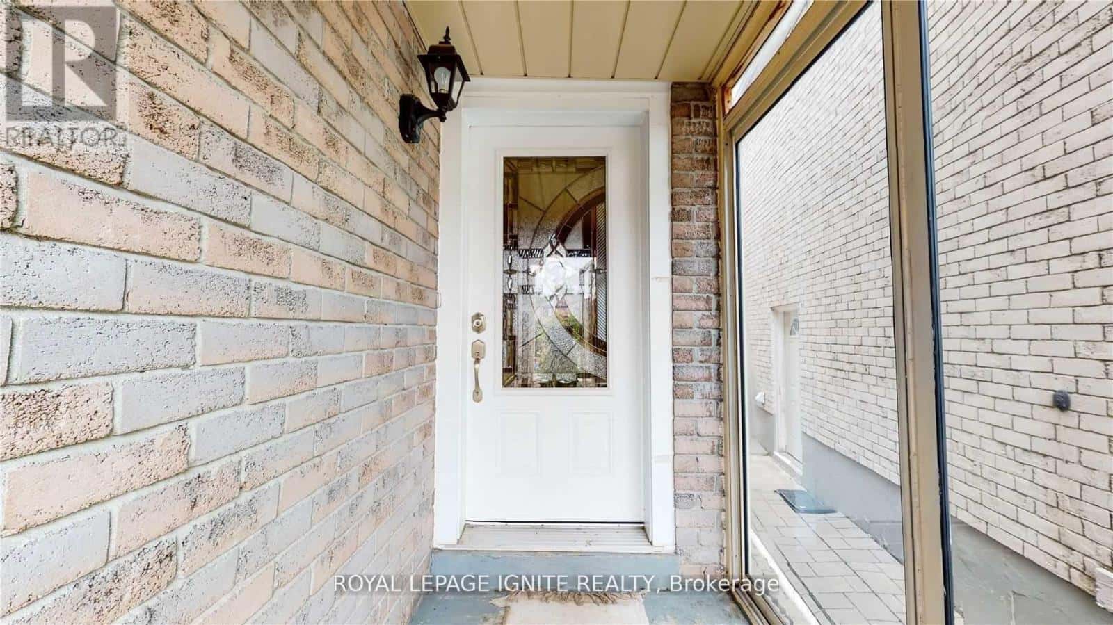 11 JAMES EDWARD DRIVE — Markham (Middlefield), Ontario - Photo 3 of 25