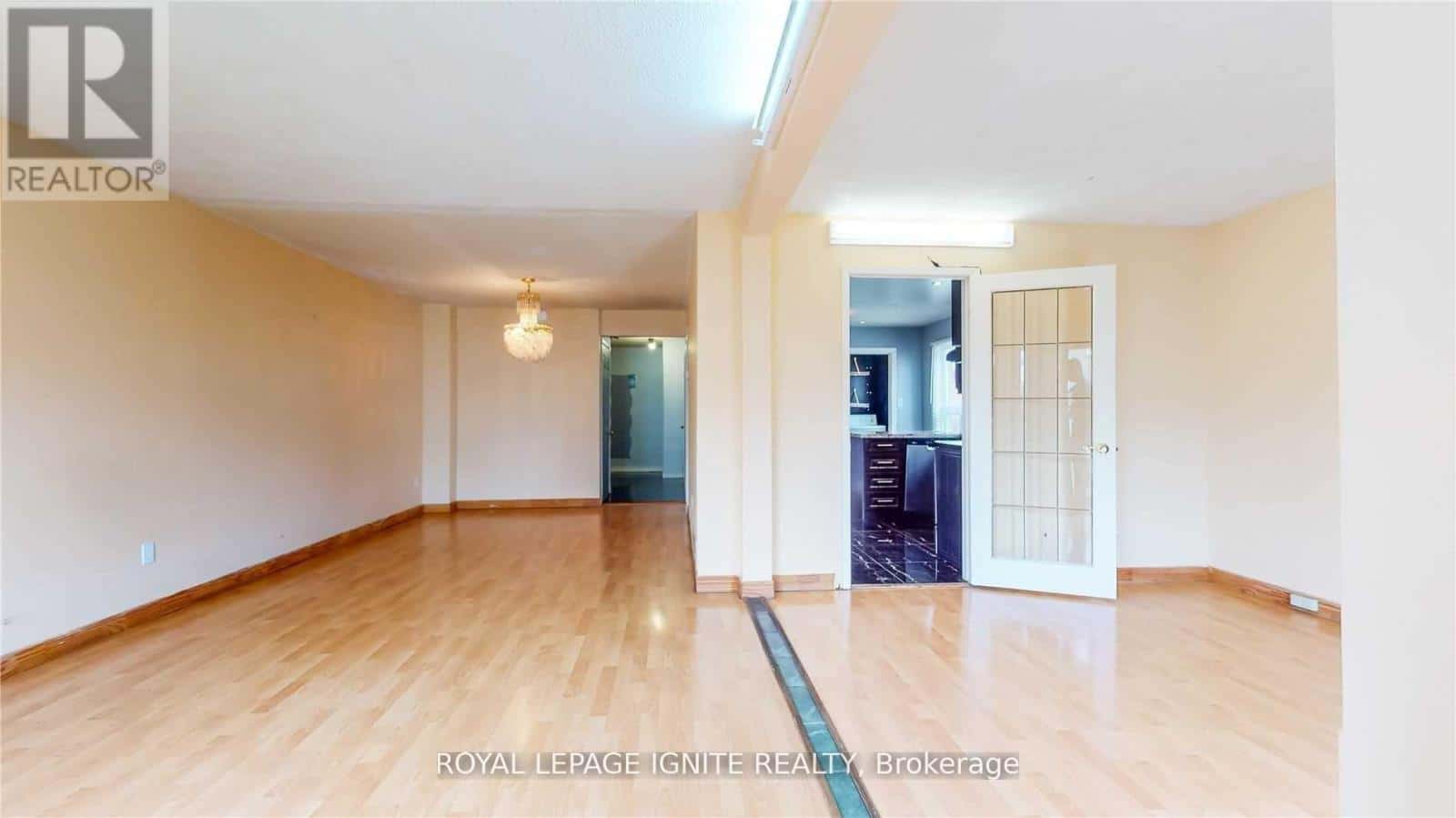 11 JAMES EDWARD DRIVE — Markham (Middlefield), Ontario - Photo 4 of 25