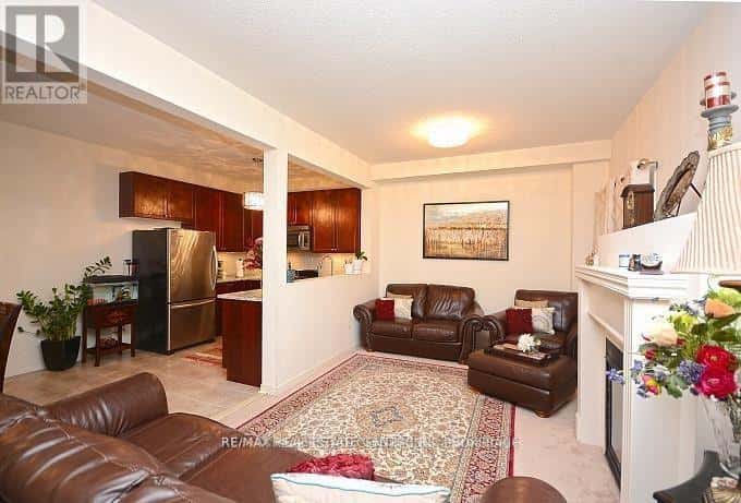 781 SHANKS HEIGHTS — Milton (CO Coates), Ontario - Photo 3 of 16