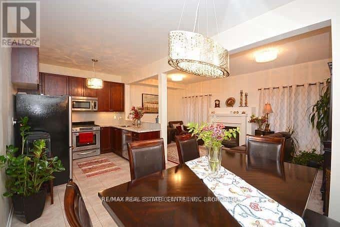 781 SHANKS HEIGHTS — Milton (CO Coates), Ontario - Photo 4 of 16