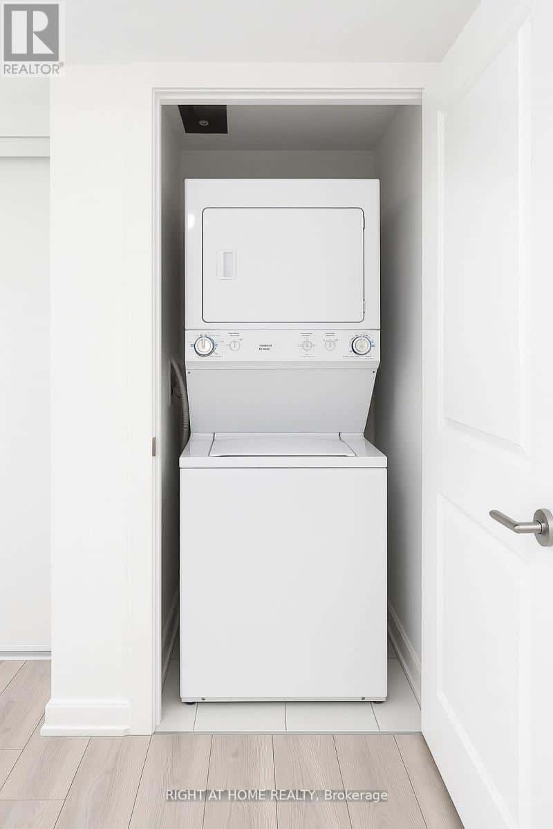 810 - 1455 CELEBRATION DRIVE — Pickering (Bay Ridges), Ontario - Photo 3 of 19