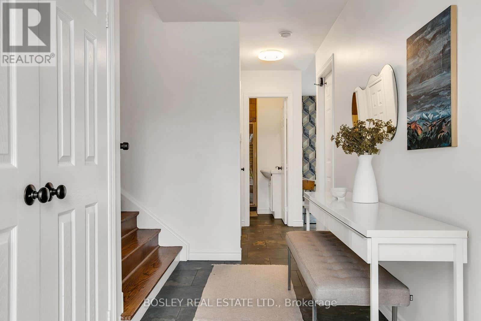 1003 HAWTHORNE COURT — Oshawa (Donevan), Ontario - Photo 3 of 49