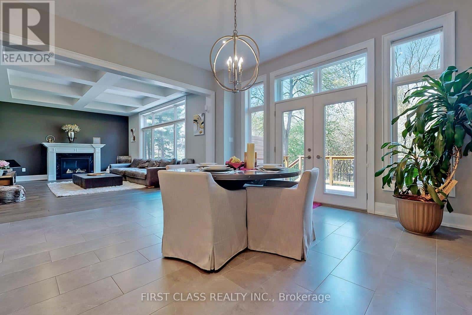 8 HEATHMONT COURT — Richmond Hill (Jefferson), Ontario - Photo 4 of 31