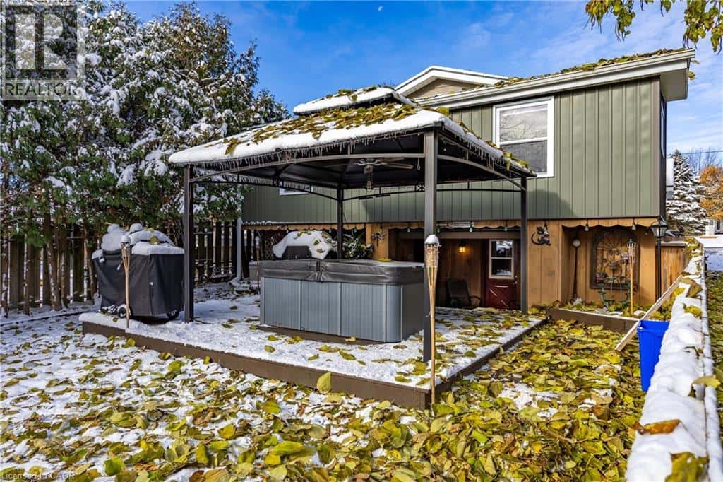 220 KING HIRAM Street — Ingersoll, Ontario - Photo 3 of 37