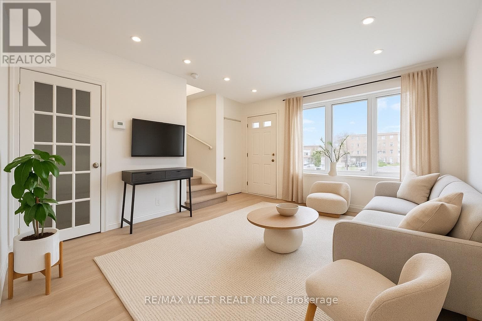 34 - 740 KENNEDY ROAD — Toronto (Ionview), Ontario - Main photo