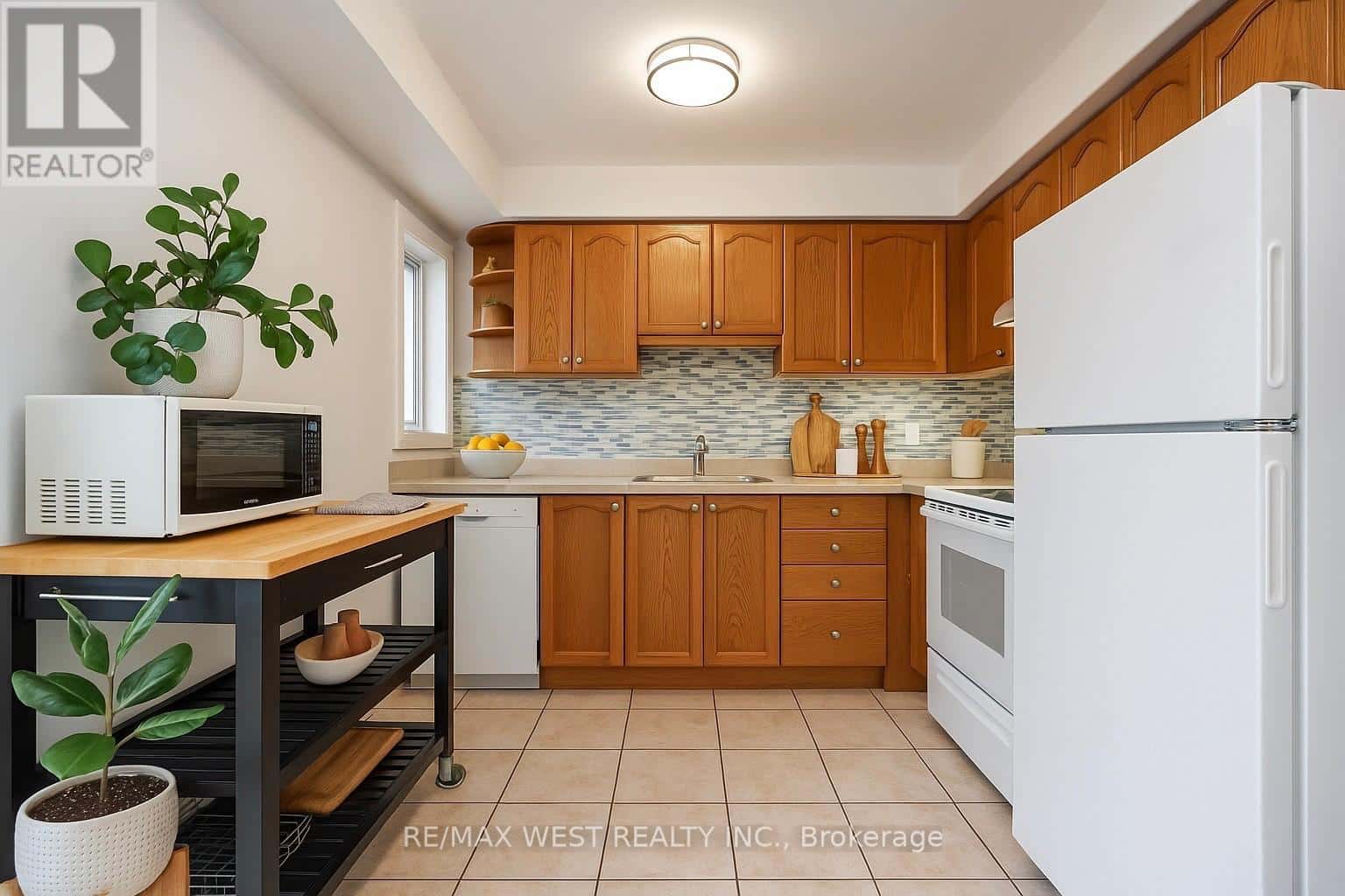 34 - 740 KENNEDY ROAD — Toronto (Ionview), Ontario - Photo 3 of 14