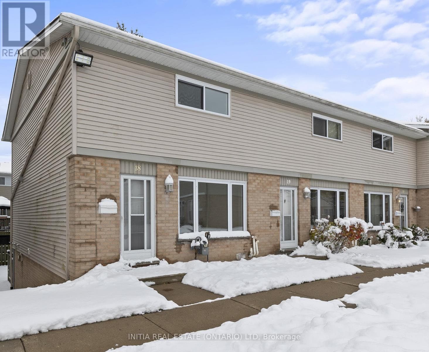 18 - 320 WESTMINSTER AVENUE — London South (South H), Ontario - Main photo