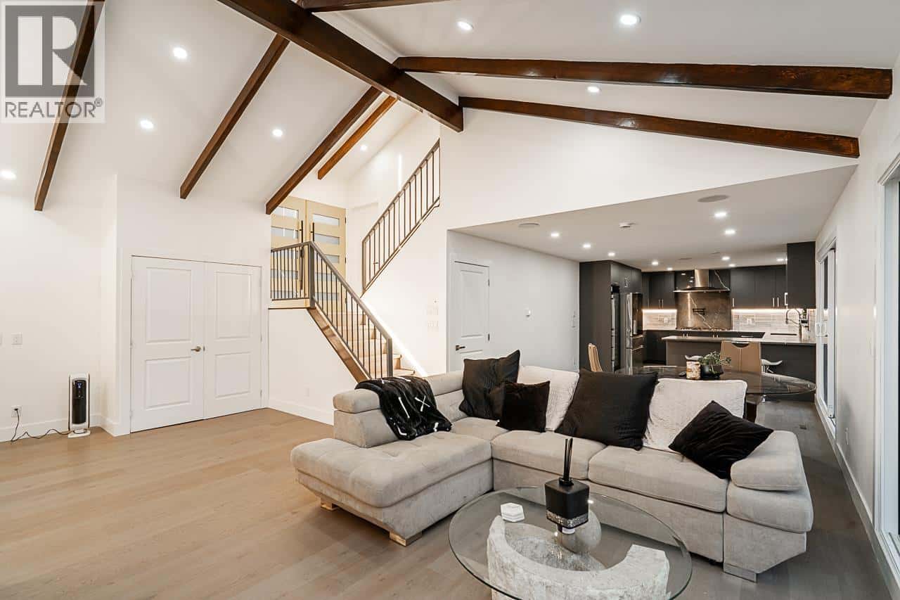 23385 TAMARACK LANE — Maple Ridge, British Columbia - Photo 5 of 40