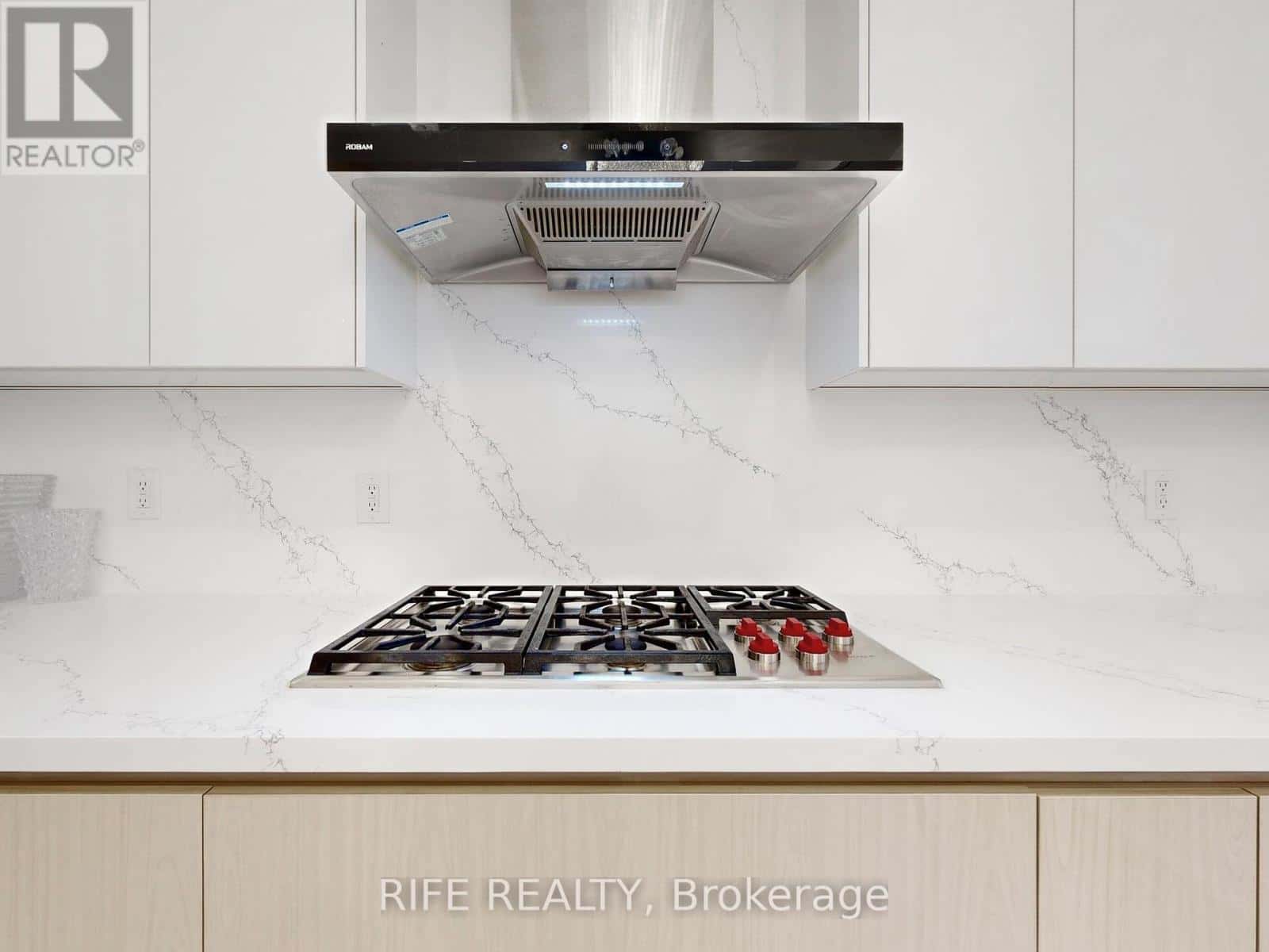 7 ARTHUR WHITE LANE — Markham (Wismer), Ontario - Photo 3 of 36