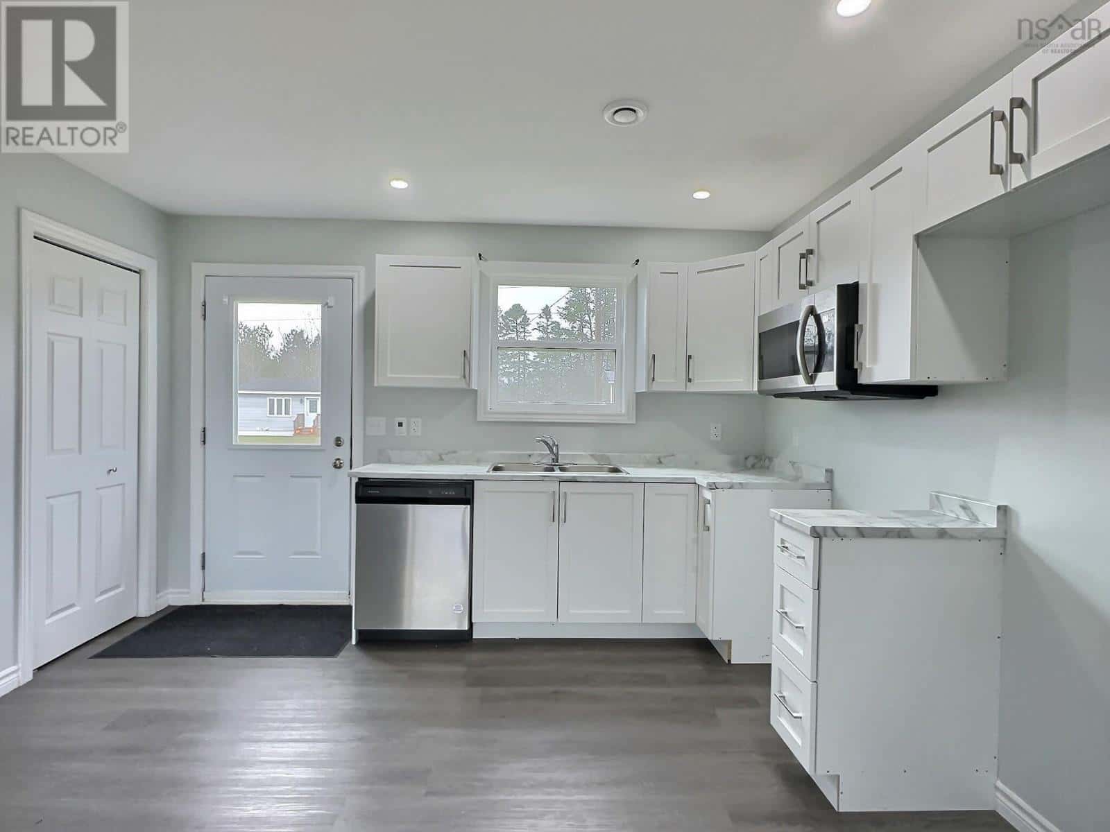 16 Seven Lee Way — Oxford, Nova Scotia - Photo 3 of 12