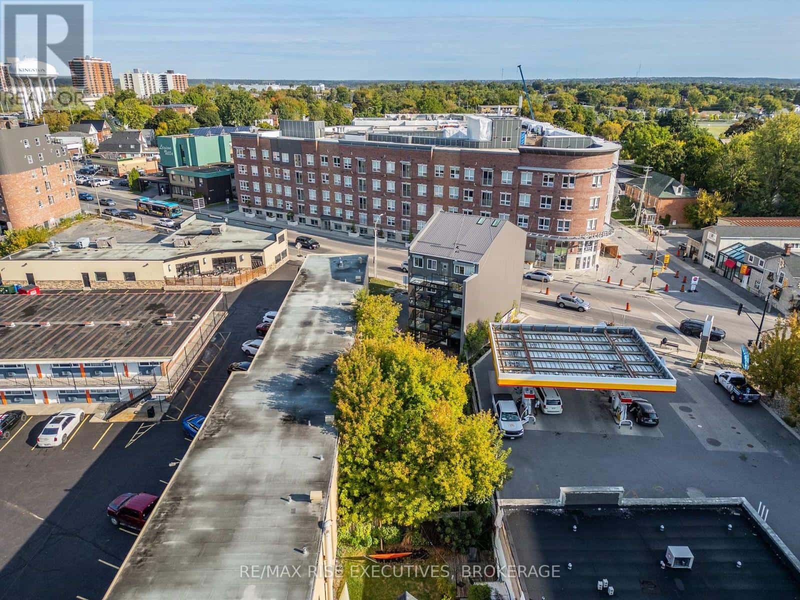 684 PRINCESS STREET — Kingston (Central City East), Ontario - Photo 5 of 24