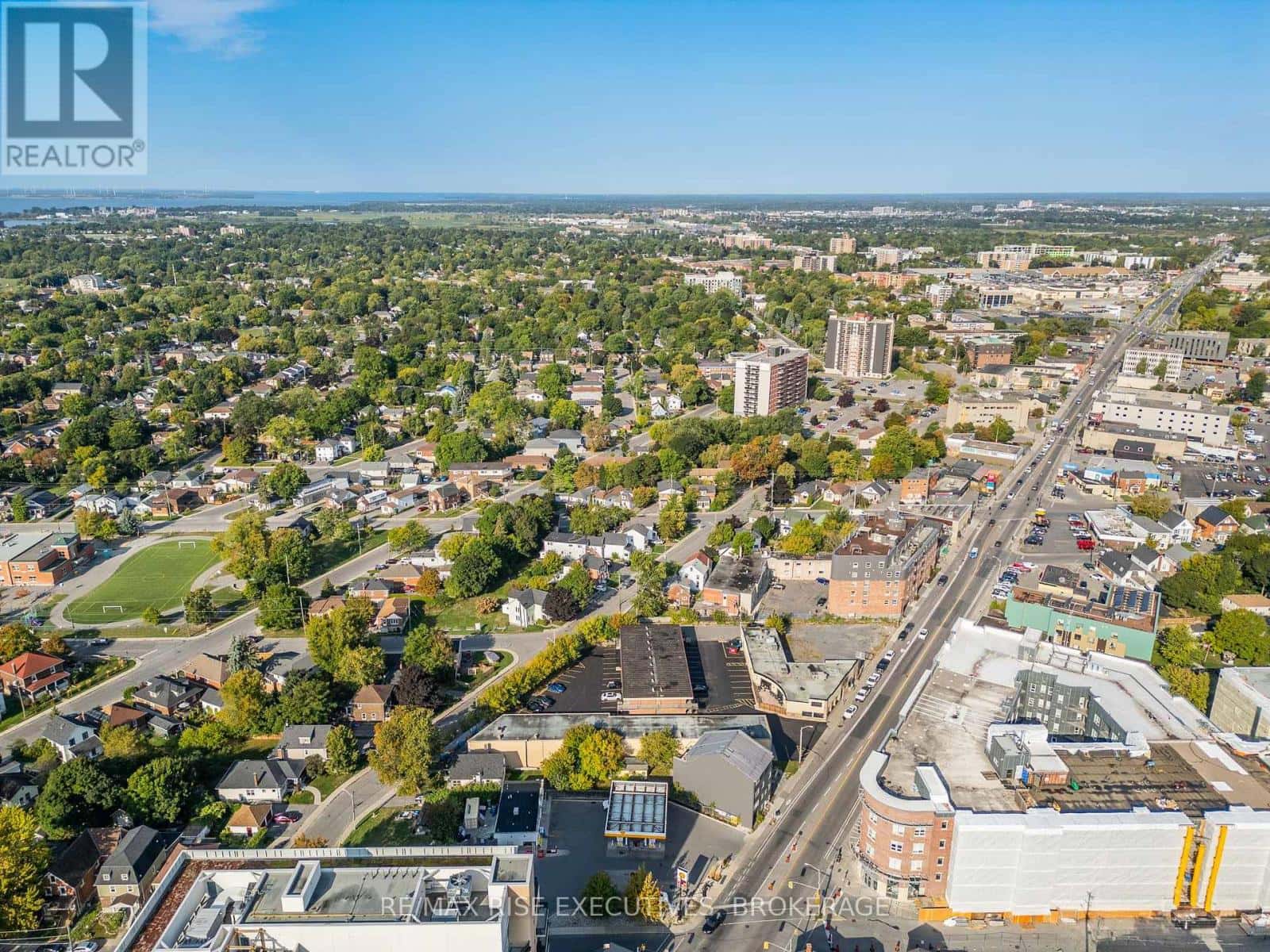 684 PRINCESS STREET — Kingston (Central City East), Ontario - Photo 2 of 24