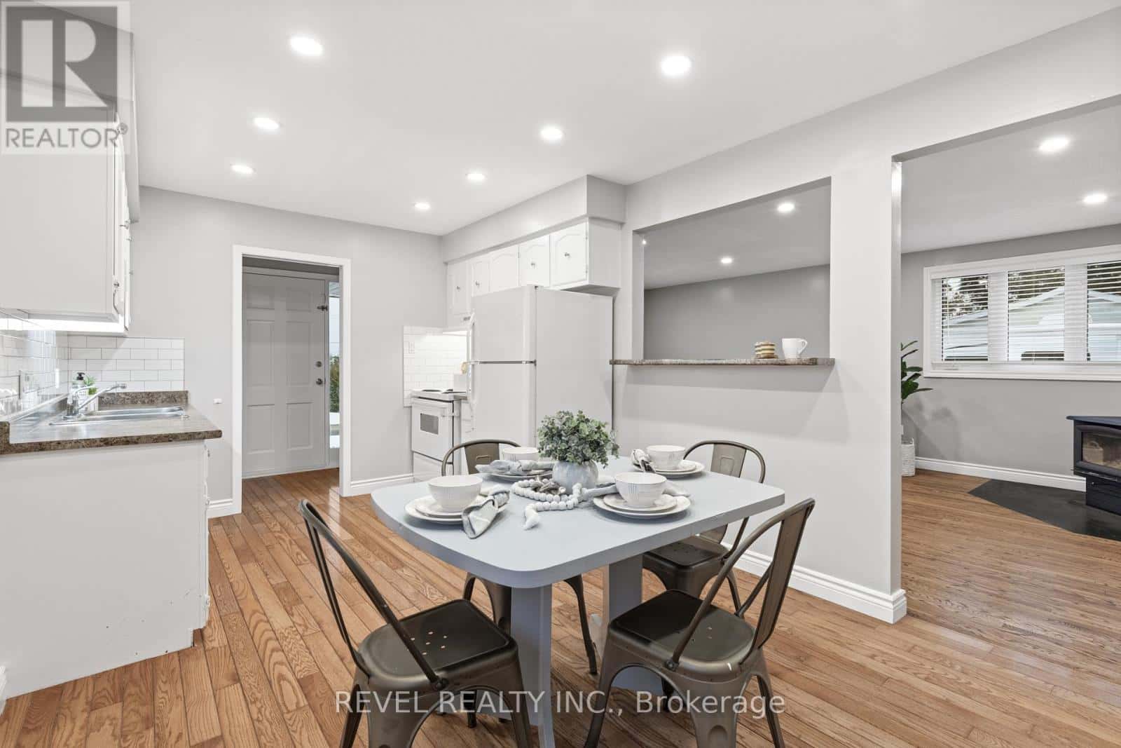 169 VICTORIA DRIVE — Kawartha Lakes (Fenelon), Ontario - Photo 5 of 38