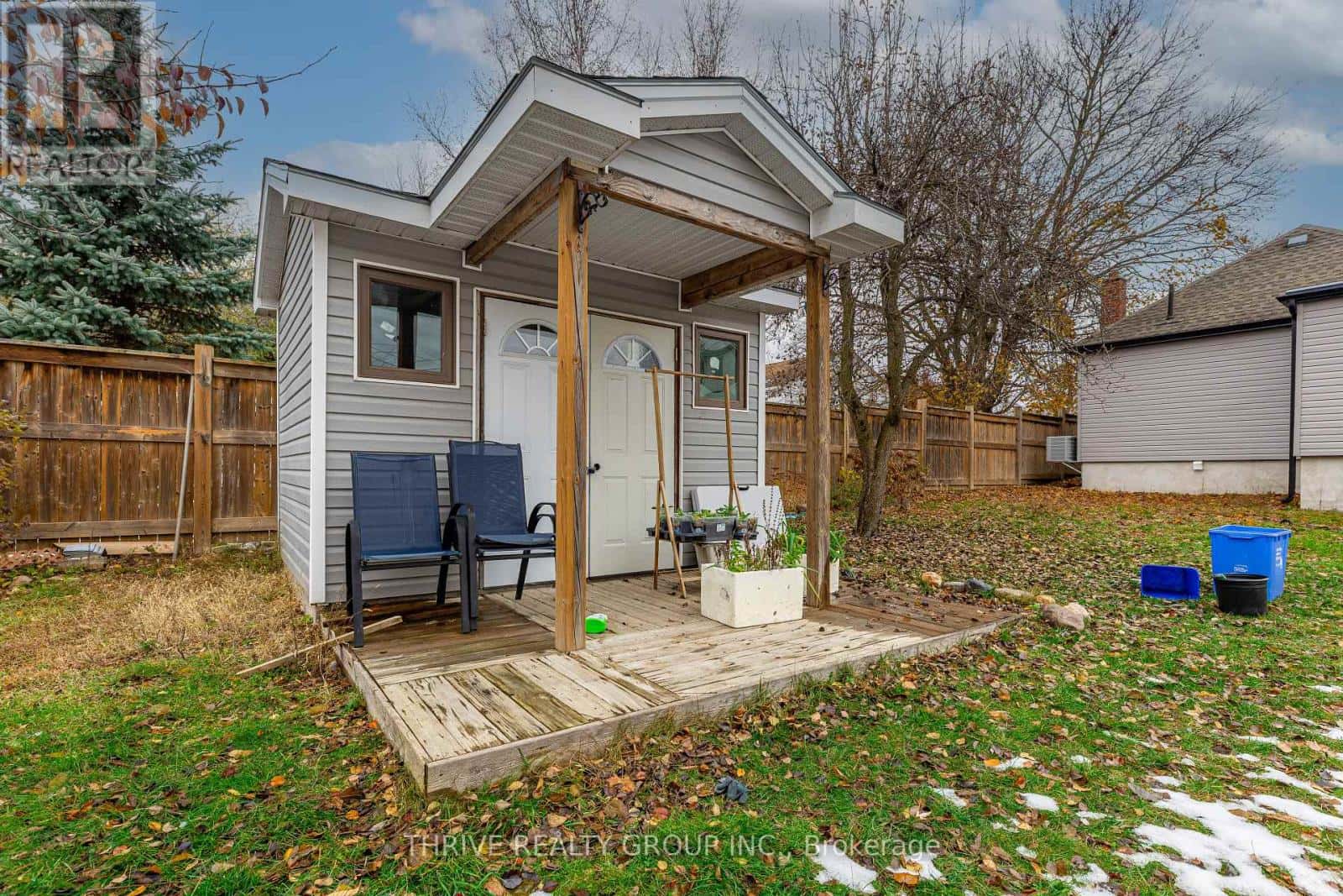 75 LYMAN STREET — London East (East C), Ontario - Photo 3 of 22