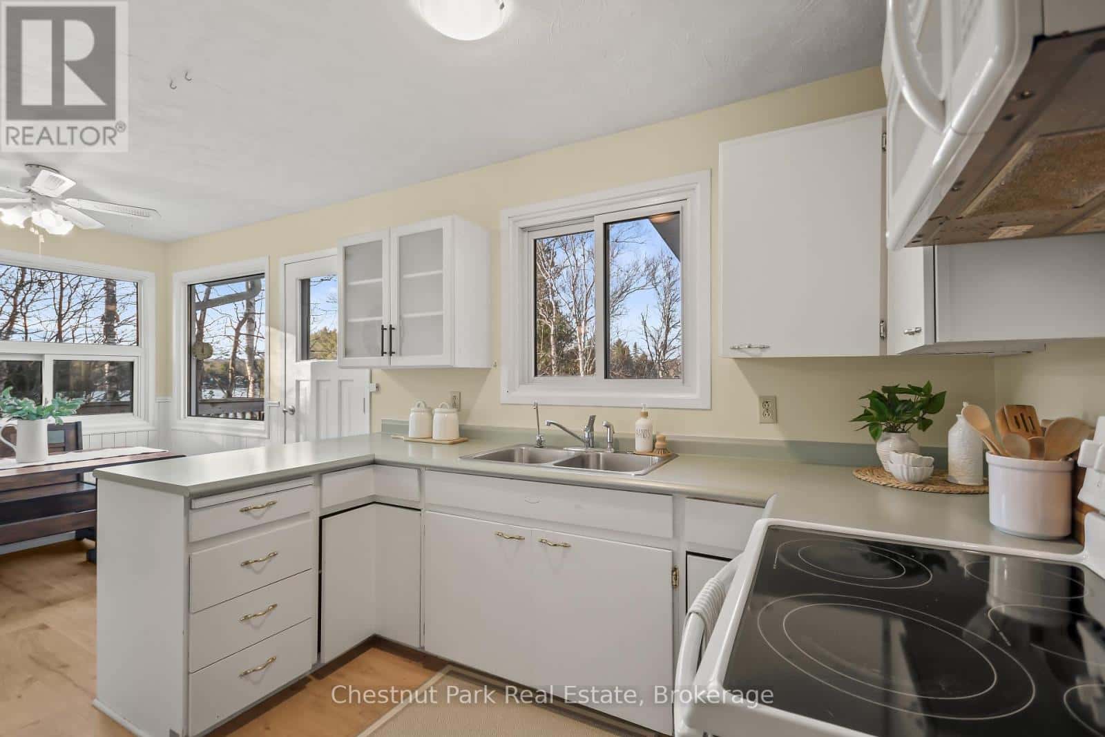 148 CHURCHILL GARDENS ROAD — Perry, Ontario - Photo 4 of 45