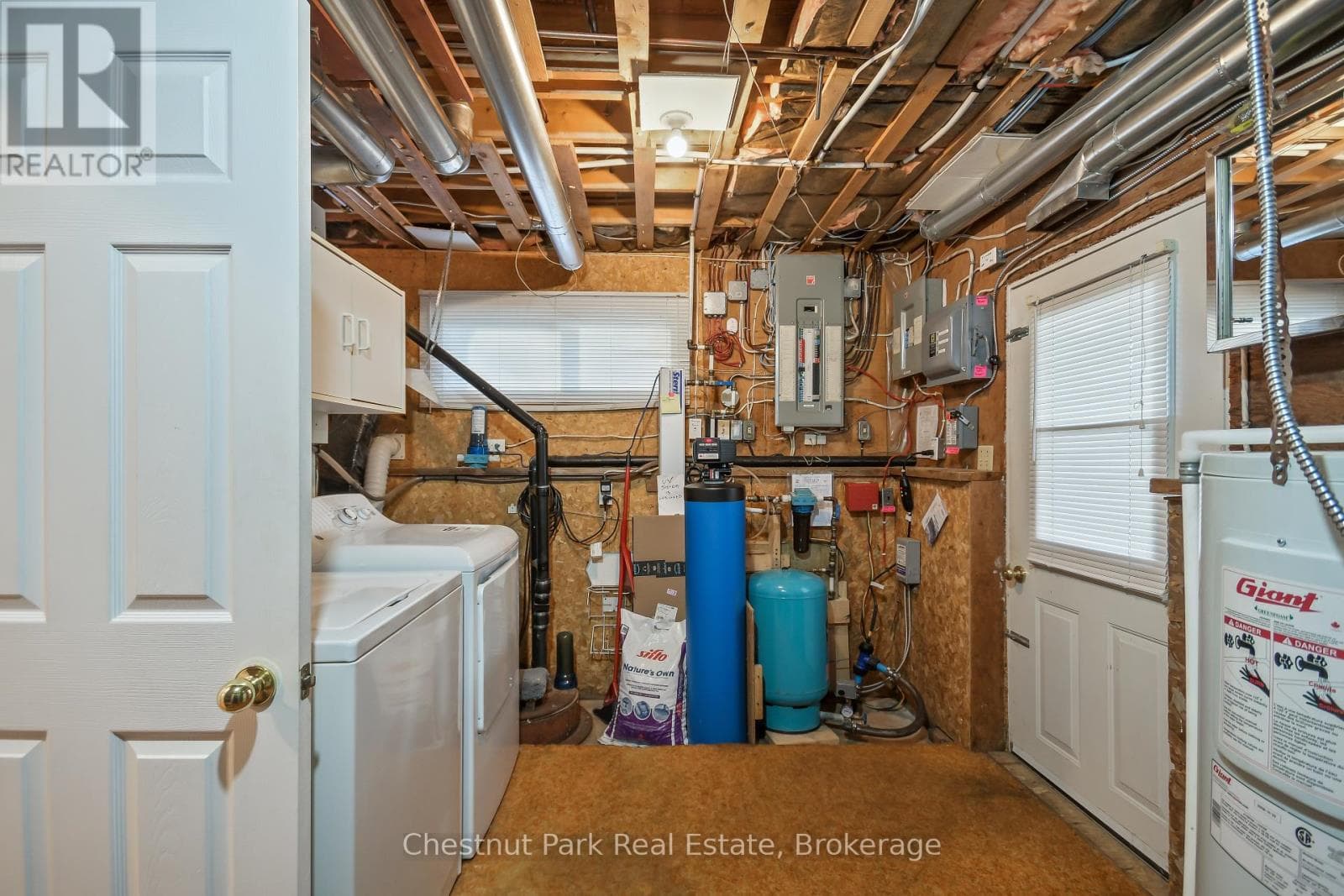 148 CHURCHILL GARDENS ROAD — Perry, Ontario - Main photo