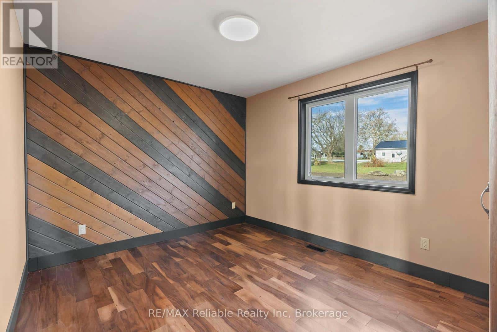 43841 CRANBROOK ROAD — Huron East (Grey), Ontario - Photo 2 of 45