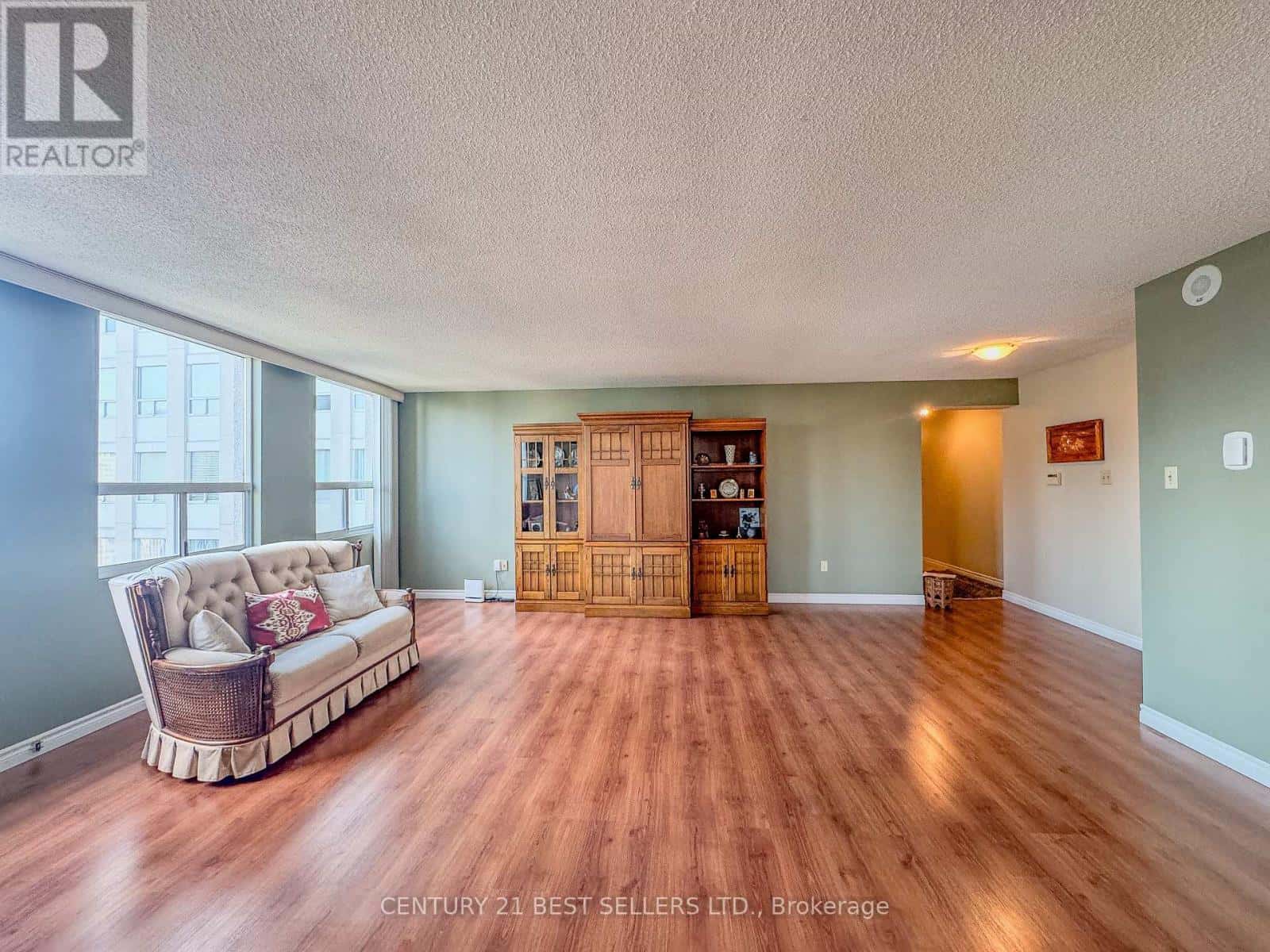 1803 - 3650 KANEFF CRESCENT — Mississauga (Mississauga Valleys), Ontario - Photo 3 of 33