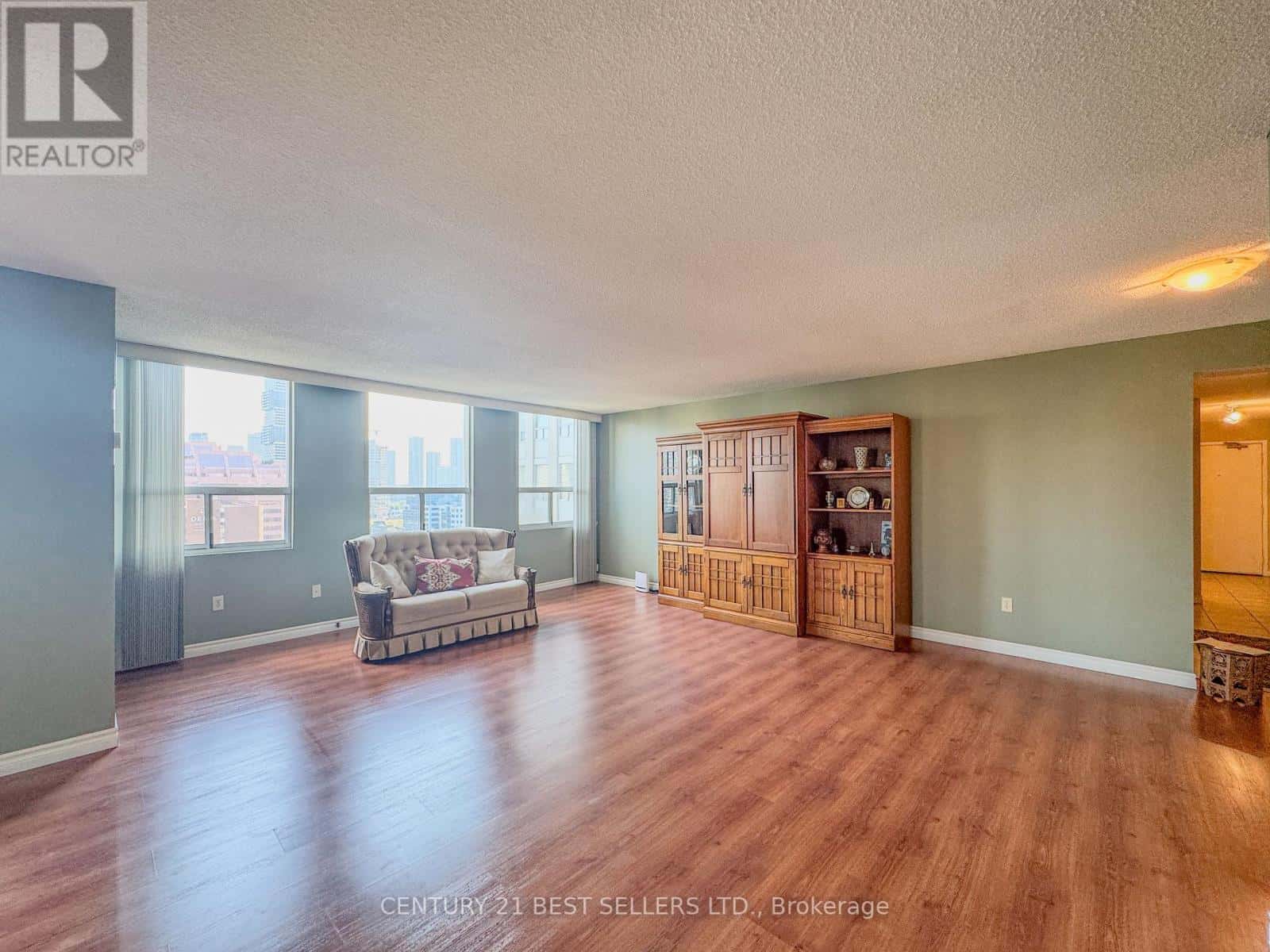 1803 - 3650 KANEFF CRESCENT — Mississauga (Mississauga Valleys), Ontario - Photo 4 of 33