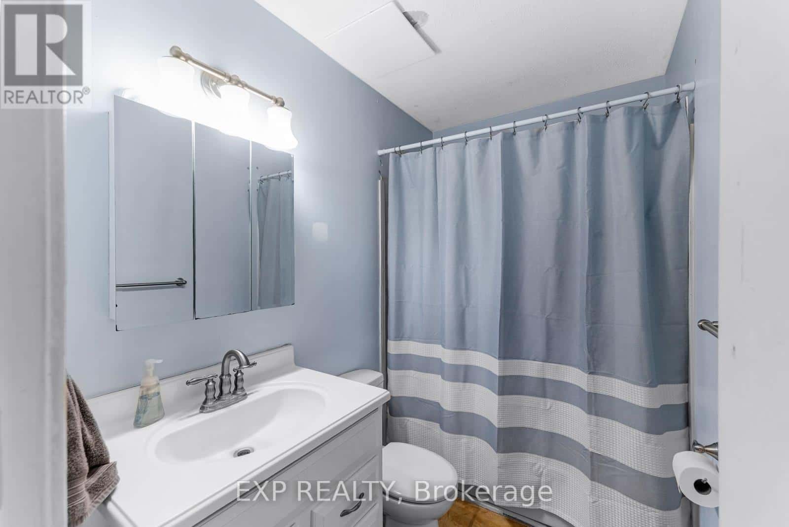 5 KITIMAT CRESCENT — Aurora (Aurora Heights), Ontario - Photo 4 of 37