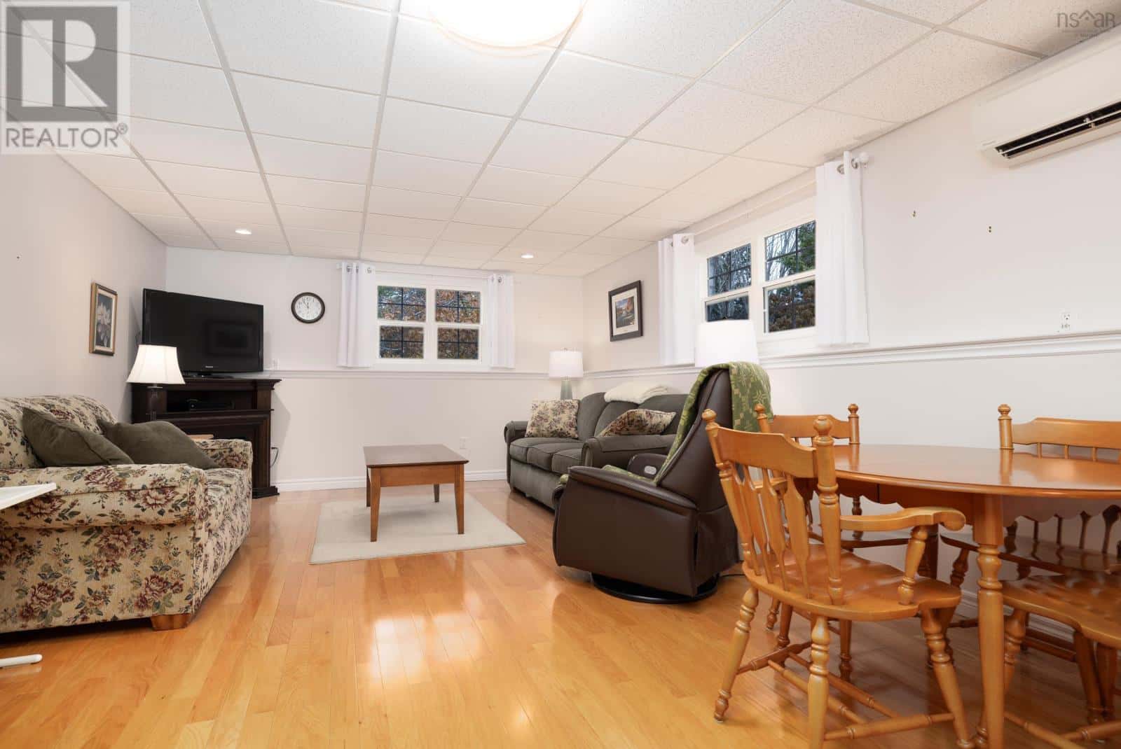 29 Evergreen Avenue — New Minas, Nova Scotia - Photo 4 of 50