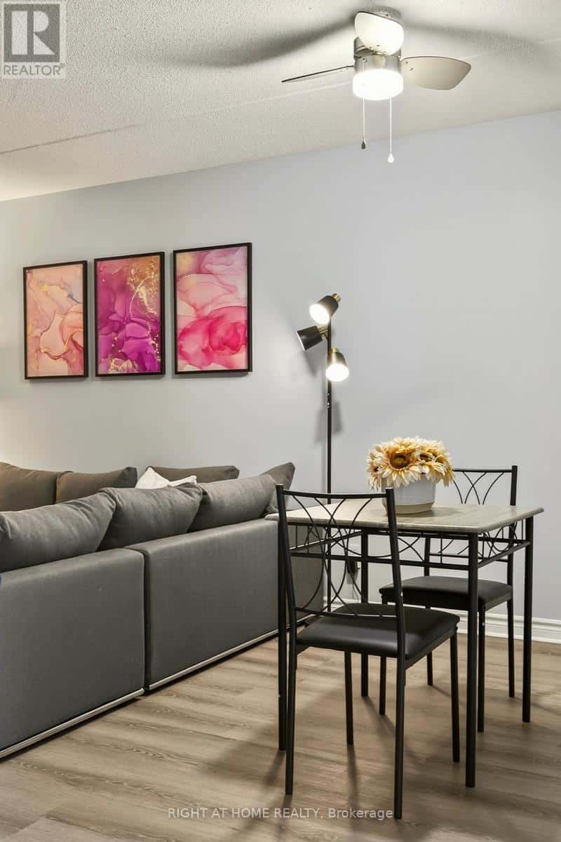 107 - 1431 WALKER'S LINE — Burlington (Tansley), Ontario - Photo 4 of 49