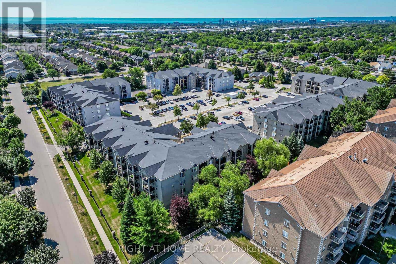 107 - 1431 WALKER'S LINE — Burlington (Tansley), Ontario - Photo 5 of 49