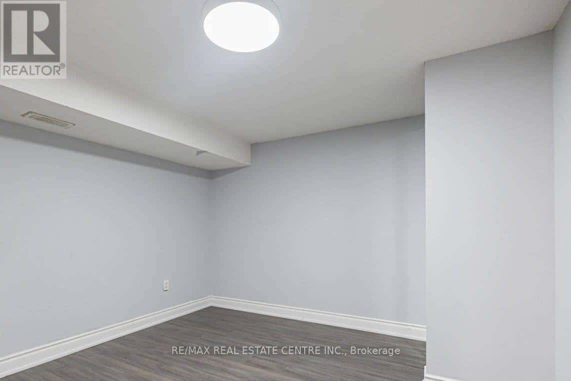 2 MILNER ROAD — Brampton (Brampton East), Ontario - Photo 5 of 21