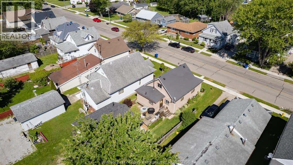 55 CANAL West — Tilbury, Ontario - Photo 4 of 33