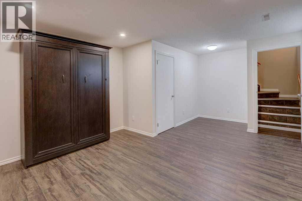 235006 Highway 817 — Rural Wheatland County, Alberta - Photo 3 of 42