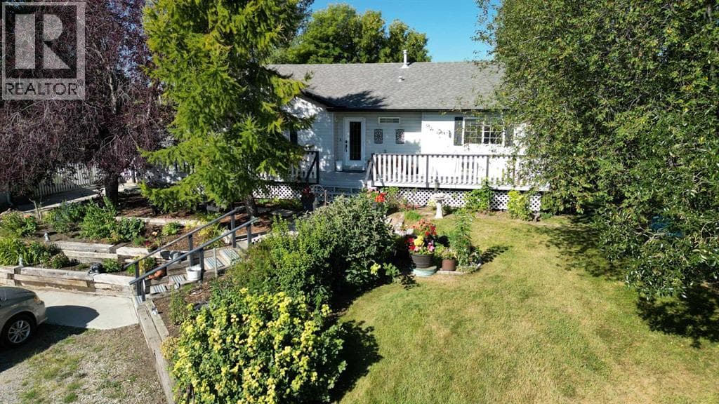 235006 Highway 817 — Rural Wheatland County, Alberta - Main photo