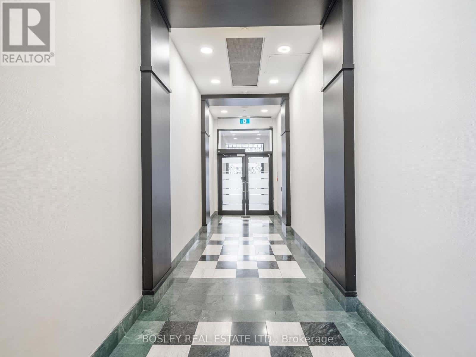 903 - 409 BLOOR STREET E — Toronto (North St. James Town), Ontario - Photo 3 of 33