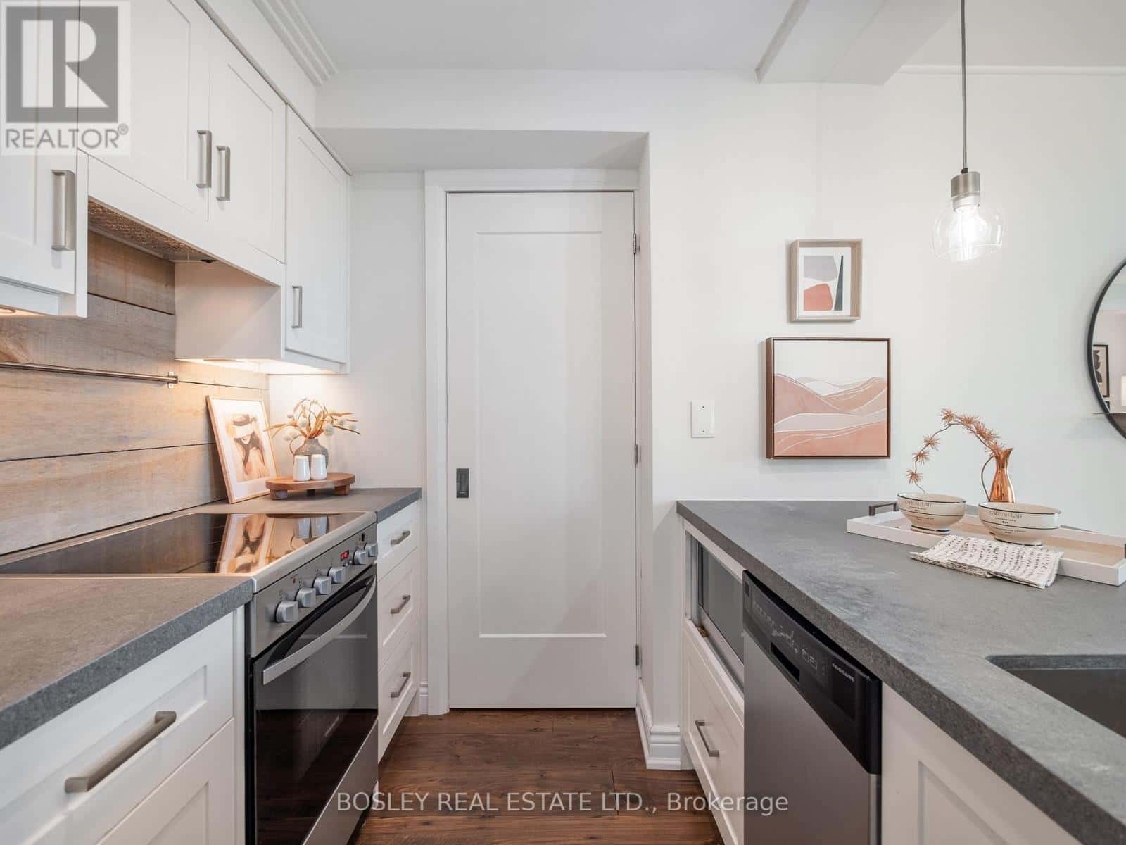 903 - 409 BLOOR STREET E — Toronto (North St. James Town), Ontario - Photo 4 of 33