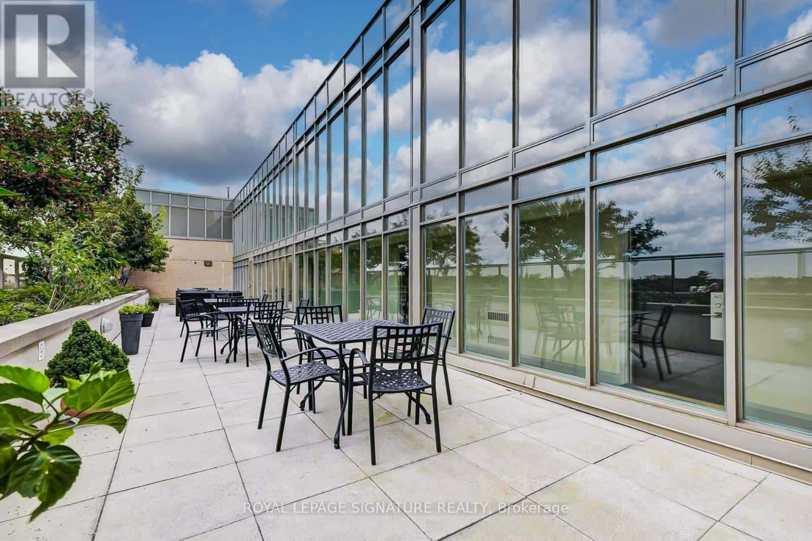 502 - 3520 DANFORTH AVENUE — Toronto (Oakridge), Ontario - Photo 5 of 35