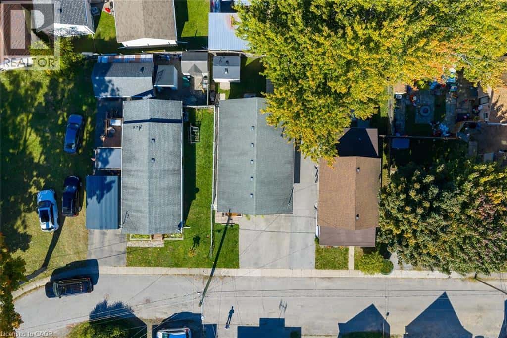 314 LINCOLN Road W — Fort Erie, Ontario - Photo 5 of 33