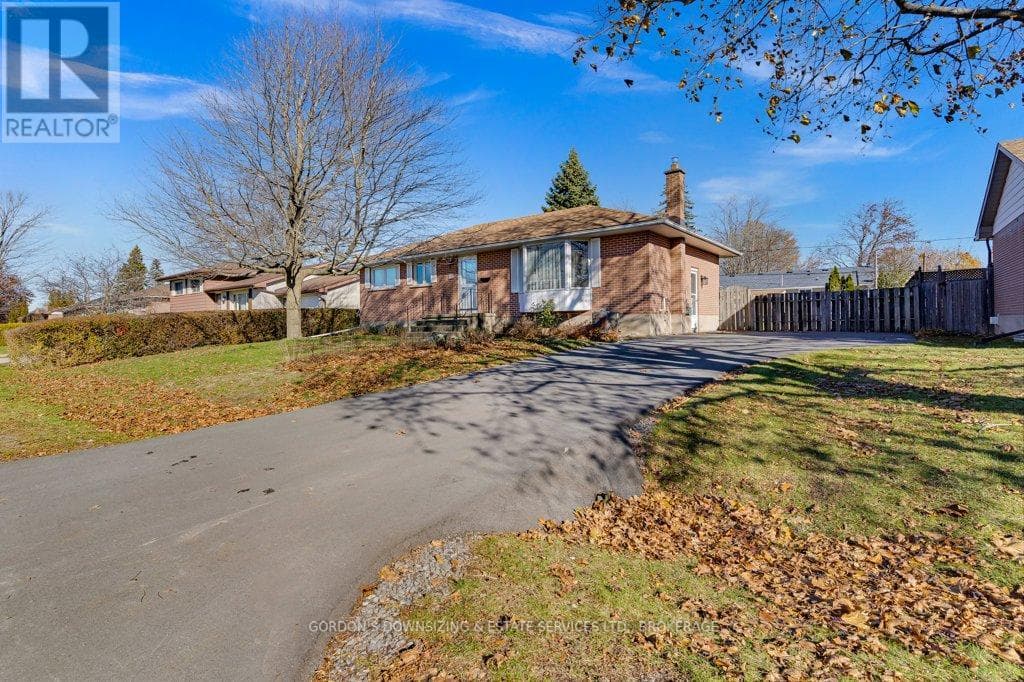 59 OXFORD CRESCENT — Loyalist (Amherstview), Ontario - Main photo