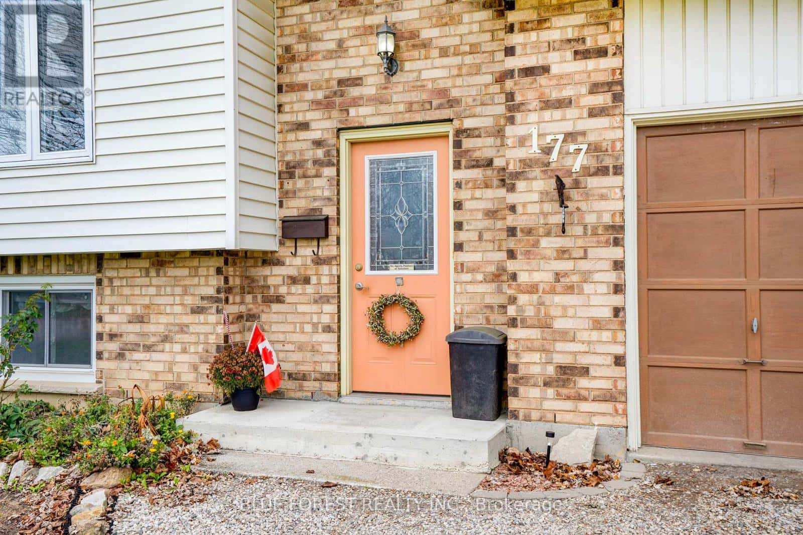 177 GILBERT STREET — West Elgin (West Lorne), Ontario - Photo 3 of 49