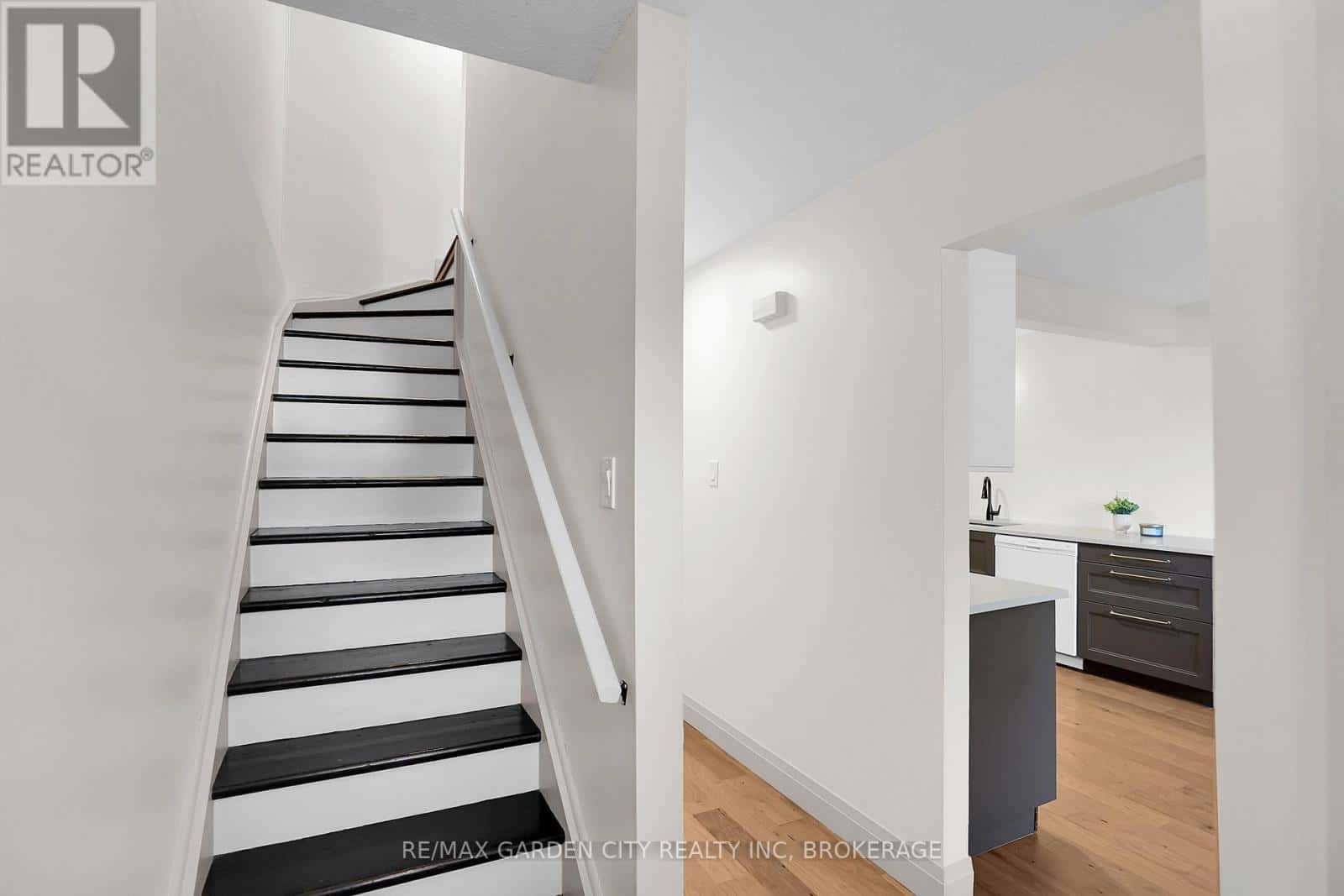 85 - 185 DENISTOUN STREET W — Welland (Broadway), Ontario - Photo 5 of 27