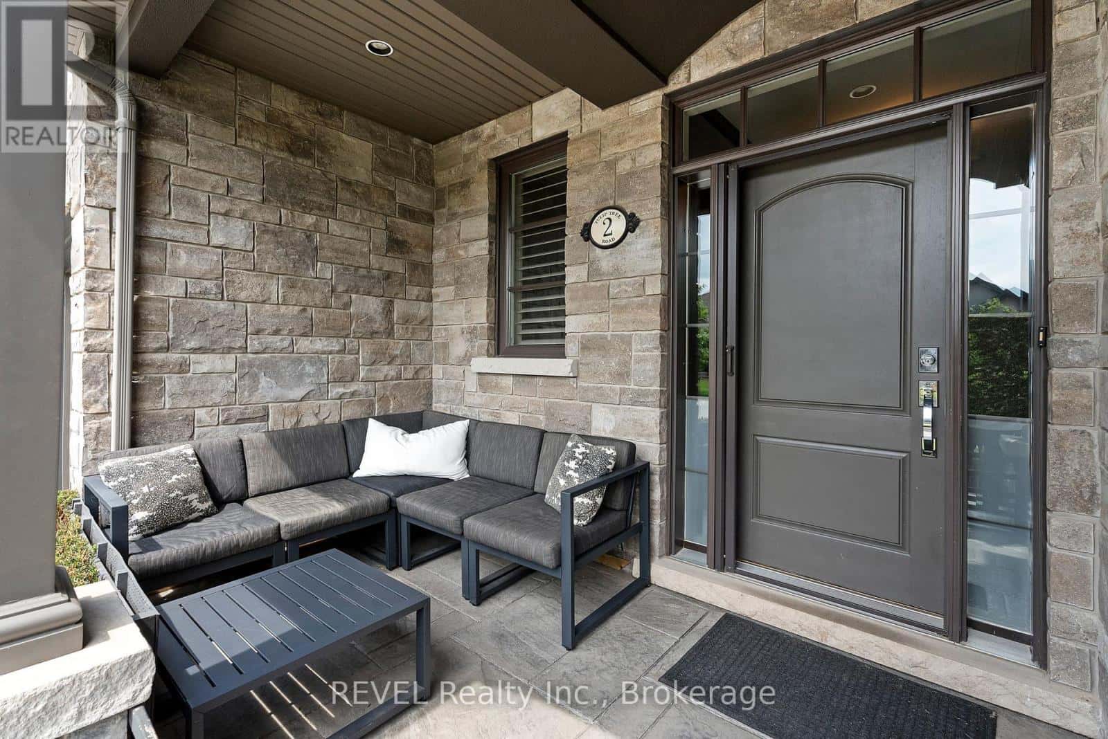 2 TULIP TREE ROAD — Niagara-on-the-Lake (St. Davids), Ontario - Photo 4 of 47