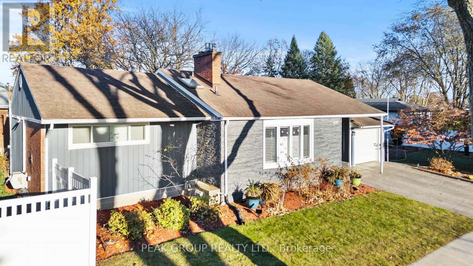 6015 THERESA STREET — Niagara Falls (Church's Lane), Ontario - Photo 4 of 36