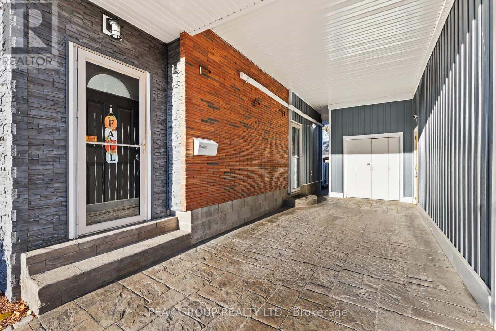 6015 THERESA STREET — Niagara Falls (Church's Lane), Ontario - Photo 5 of 36