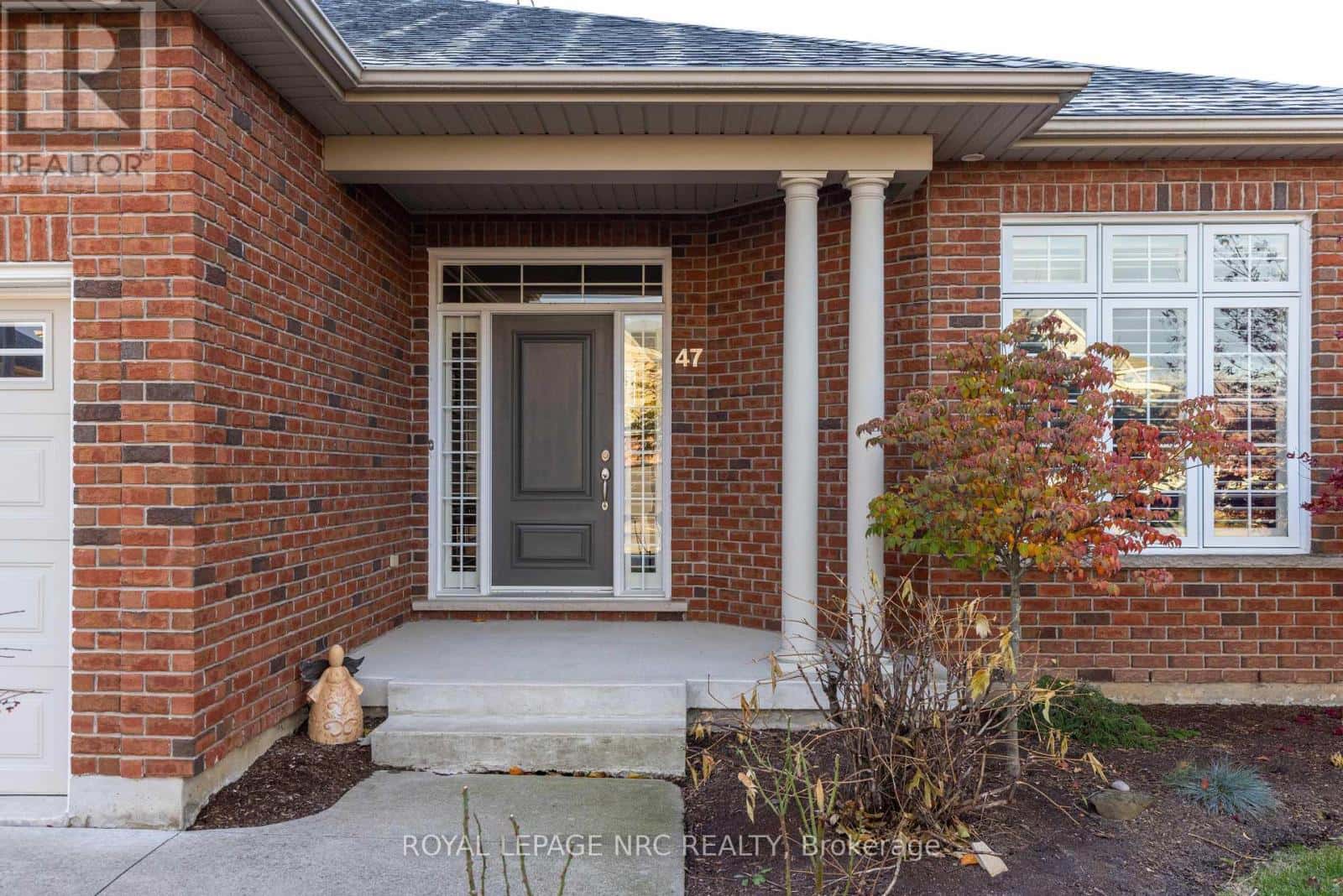47 COUNTRYSIDE DRIVE — St. Catharines (Grapeview), Ontario - Photo 3 of 32