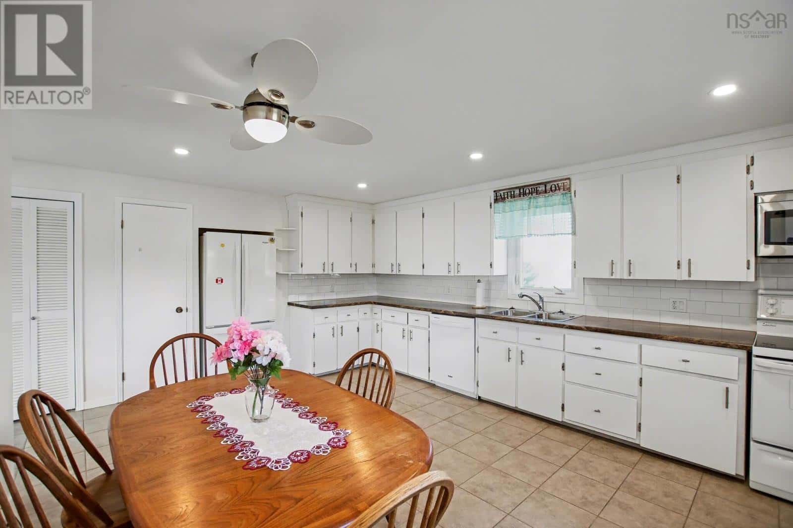 51 Surette Road — Wedgeport, Nova Scotia - Photo 3 of 25