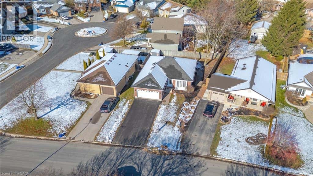 49 ALEXANDER Drive — Aylmer, Ontario - Photo 2 of 46