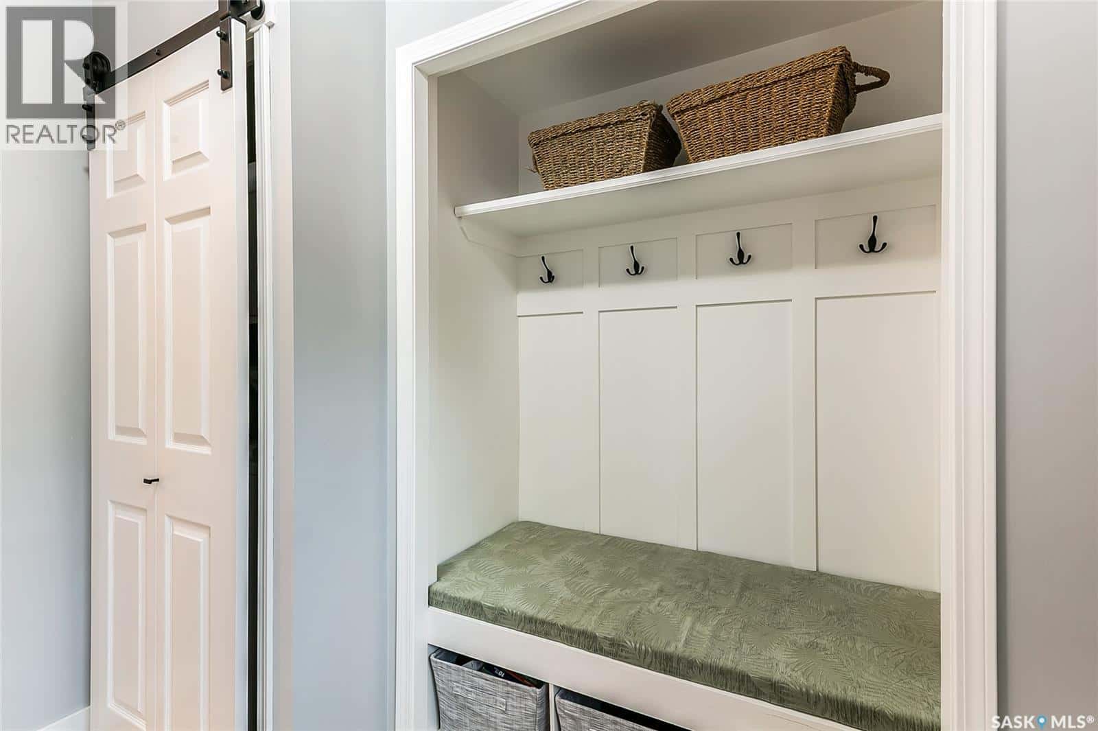 451 9th STREET E — Regina Beach, Saskatchewan - Photo 3 of 42