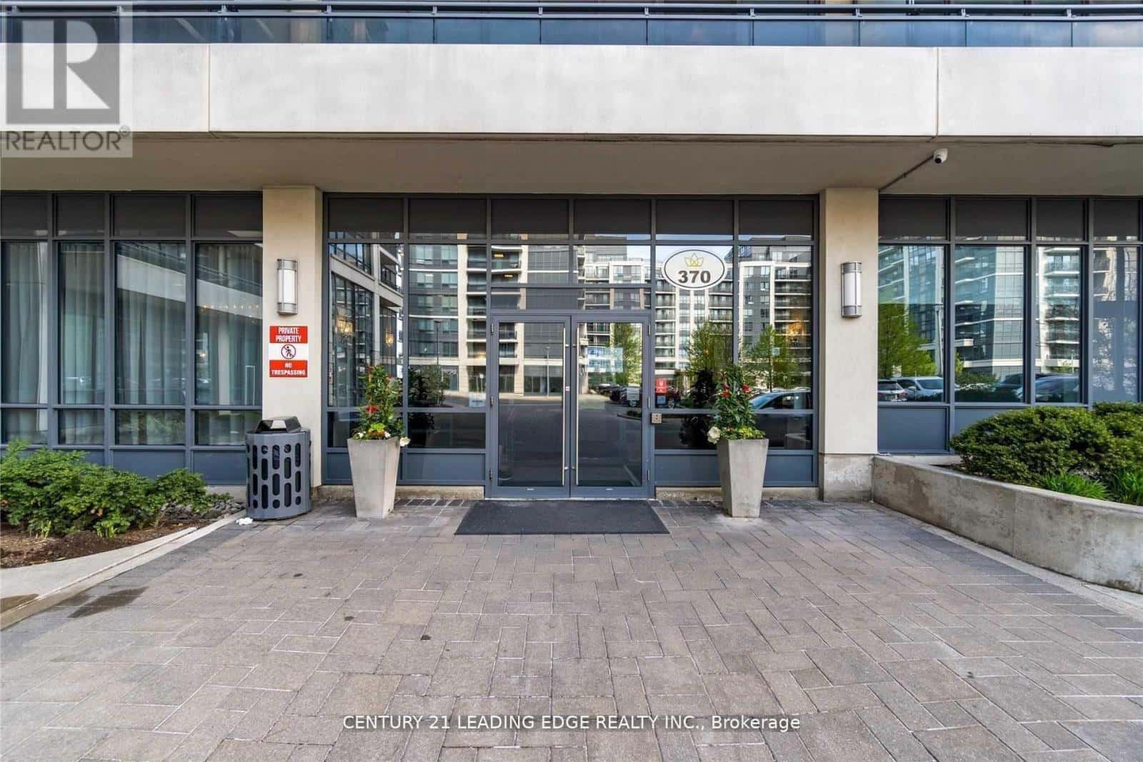 PH19 - 370 HWY 7 — Richmond Hill (Doncrest), Ontario - Photo 2 of 33